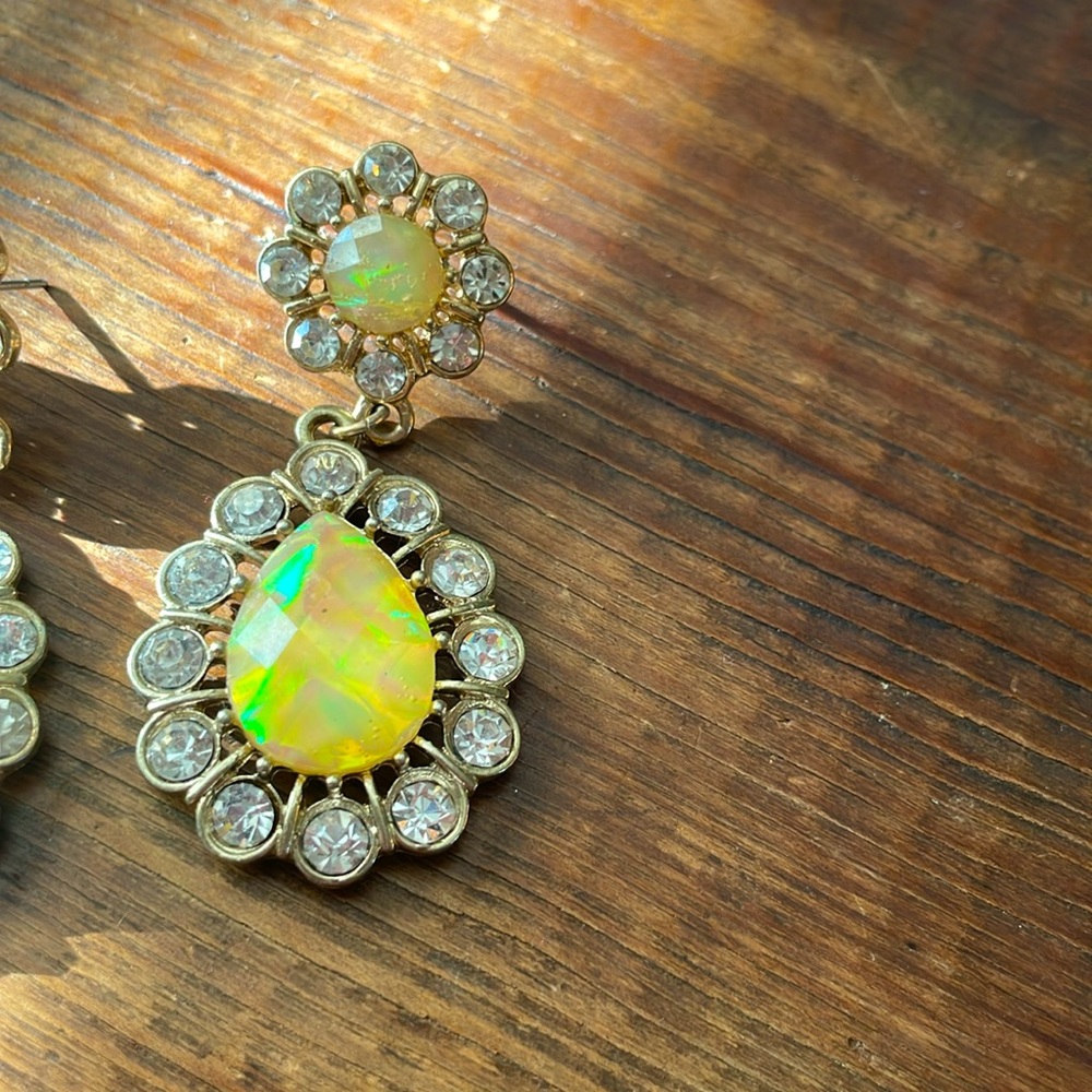 Earrings - Picture 2 of 3